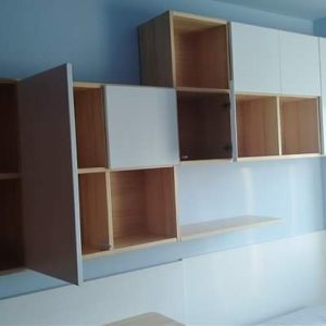 Estantes con puertas «push»Viladecans